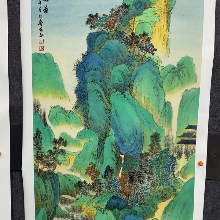 手绘作品等多种形式进行