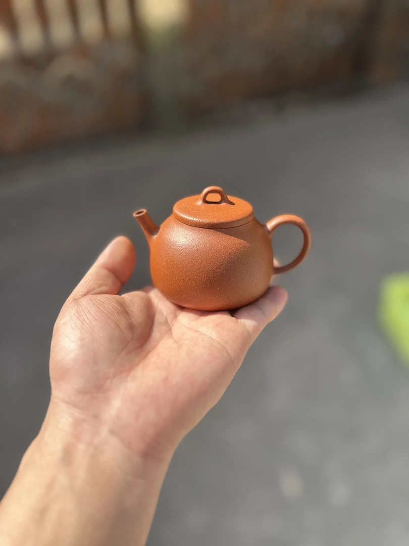 【清风小铫】宜兴原矿90纯宝山红降坡，30目粗砂精工半手，容量130cc