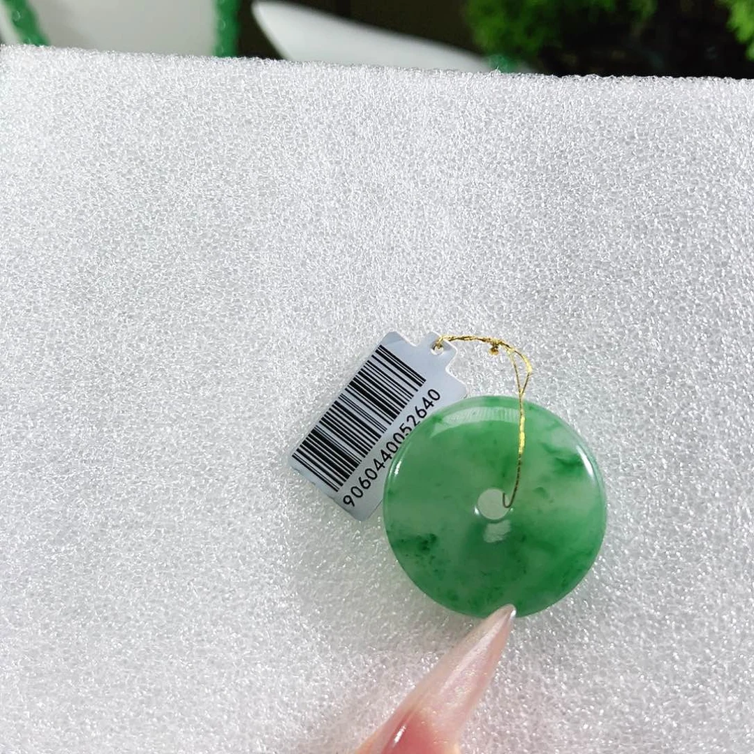 石英质玉未镶嵌颈饰