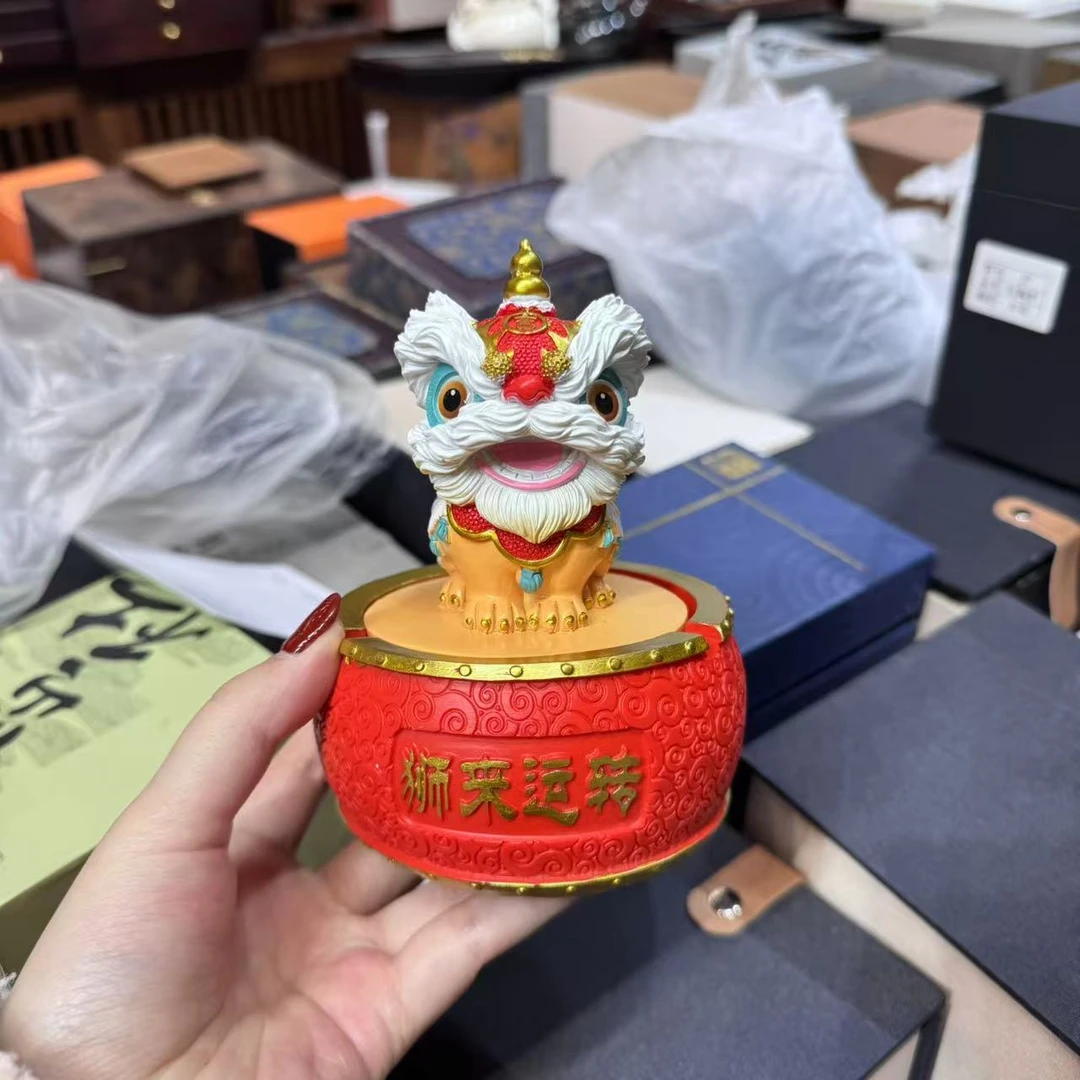 狮来运转烟灰缸  3757