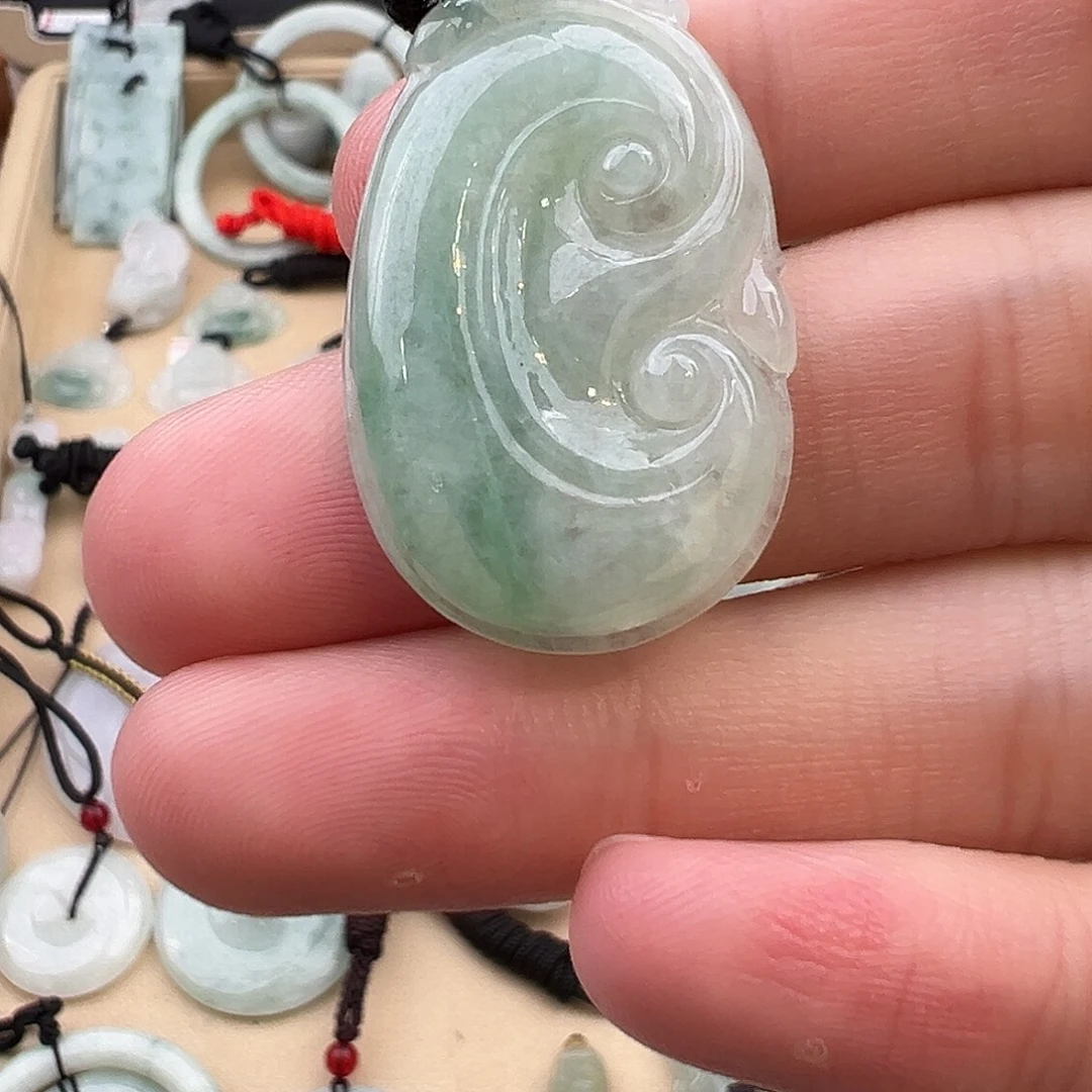 翡翠未镶嵌颈饰缅甸天然翡翠如意吊坠