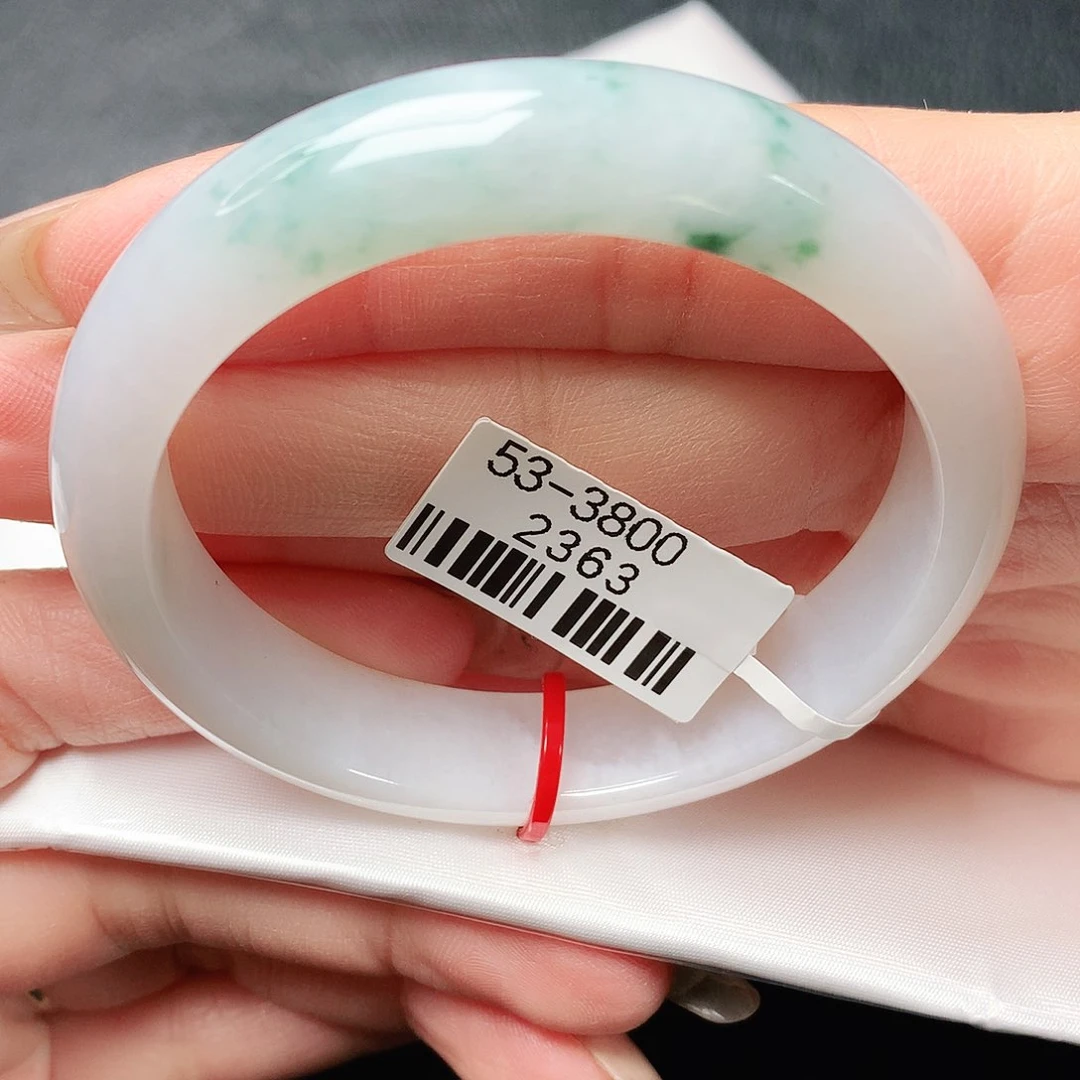 翡翠手镯未镶嵌牛奶飘花正圈53圈口 4号