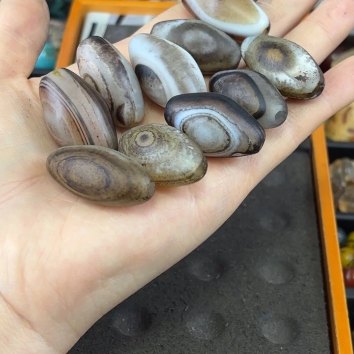 开***莎玛瑙/玉髓未镶嵌颈饰