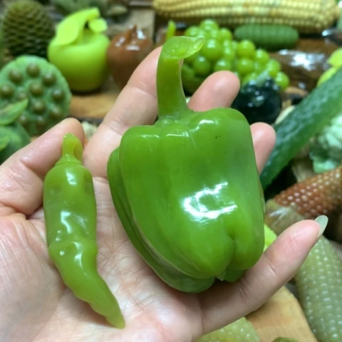 蛇纹石玉手把未镶嵌快**光