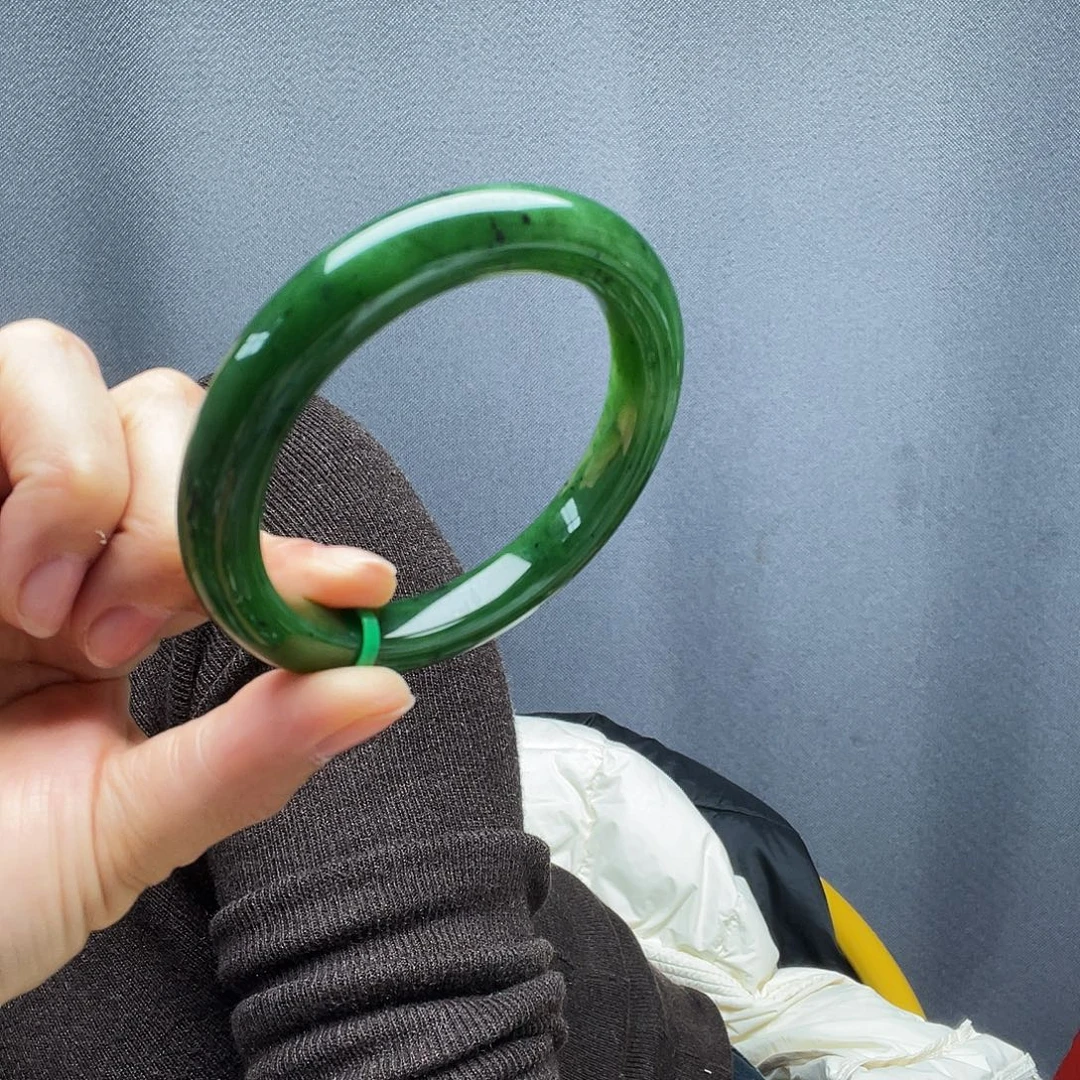 用***3和田玉未镶嵌手镯