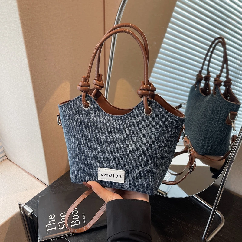 新款女士单肩斜挎包质感时尚百搭韩版小众设计休闲简约复古水桶包