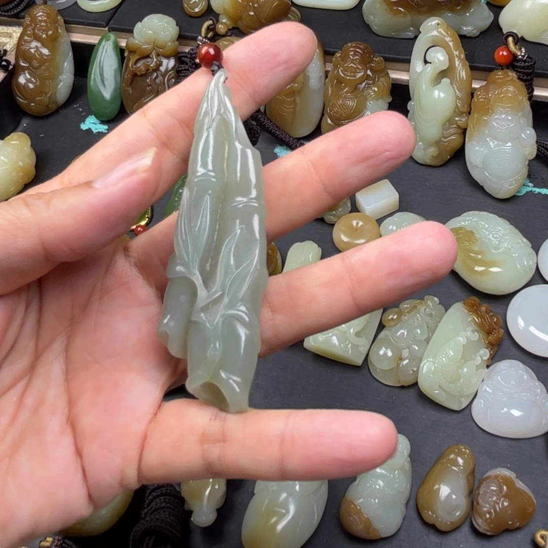 和田玉（糖玉）未镶嵌颈饰