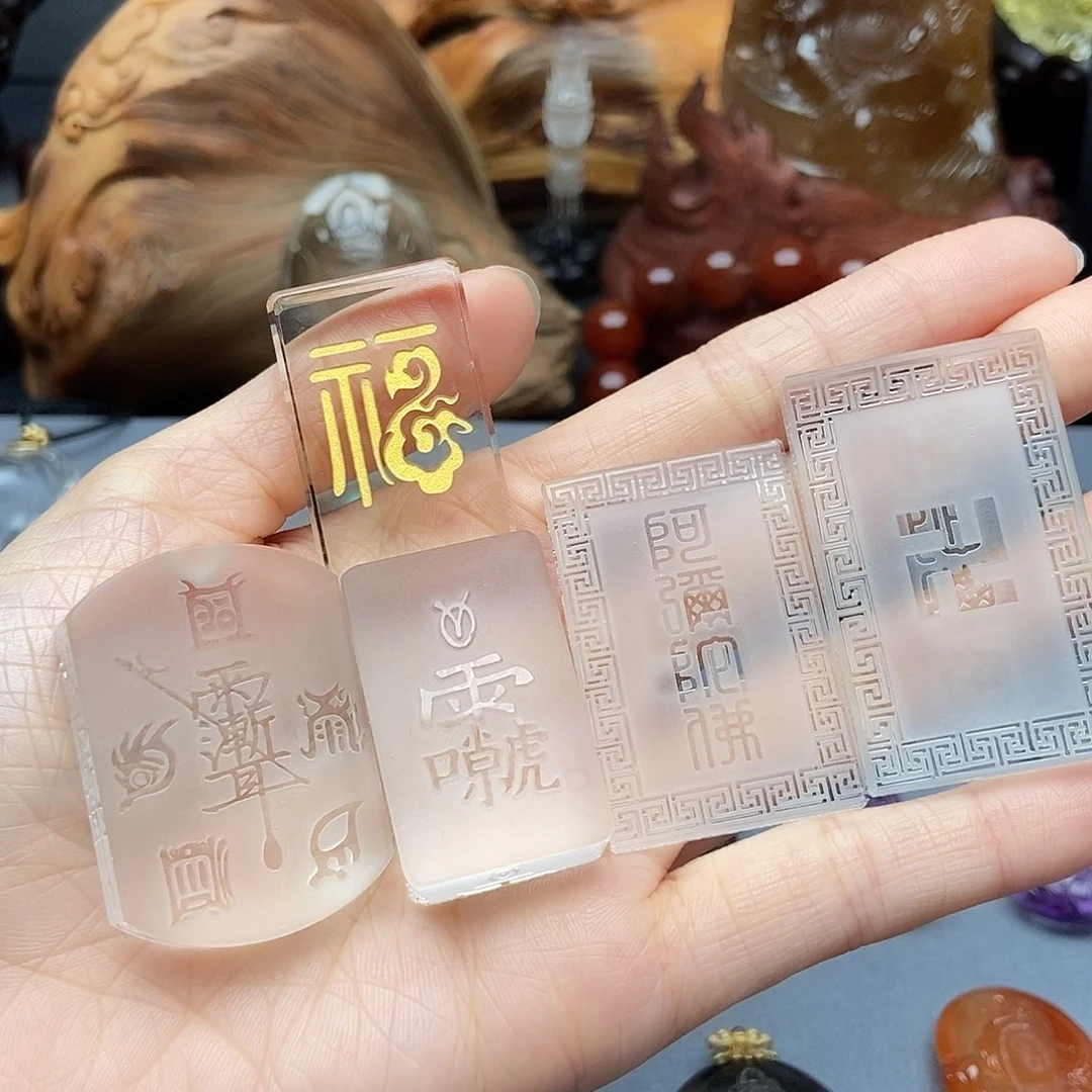 颈饰水晶未镶嵌吊坠