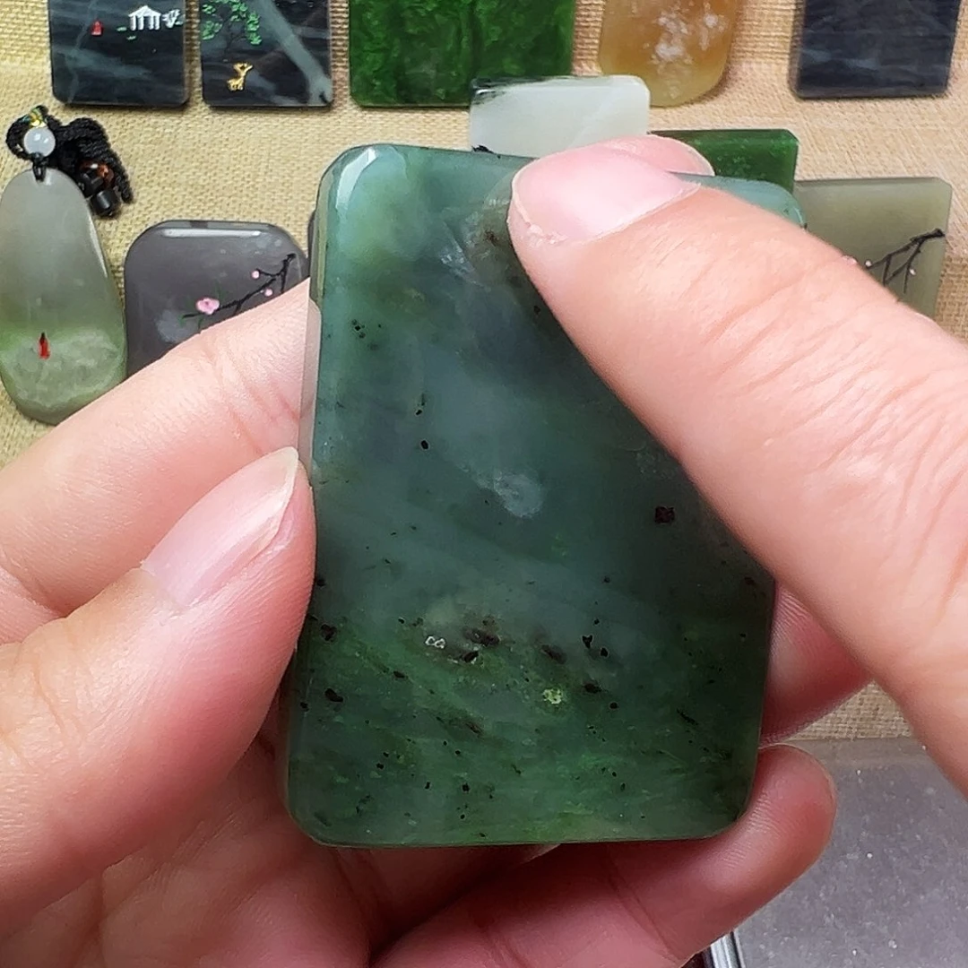 和田玉（碧玉）珠宝半成品未镶嵌