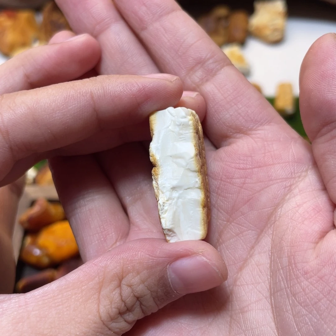 定制琥珀天然原矿