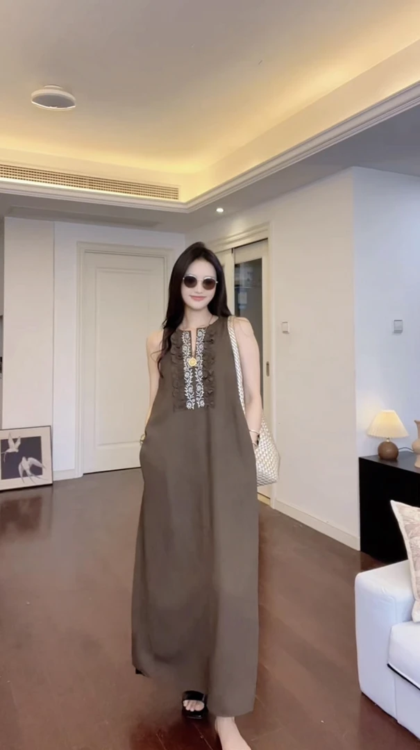 【米儿专属】极简约静奢（喜马拉雅）气质风华重工万针刺绣连衣裙