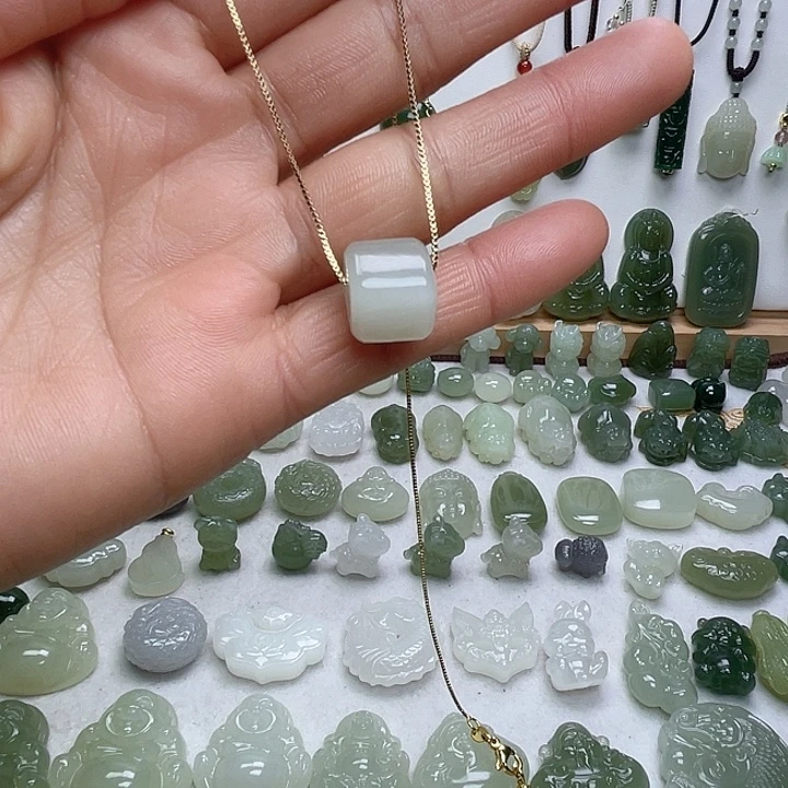 和田玉未镶嵌颈饰