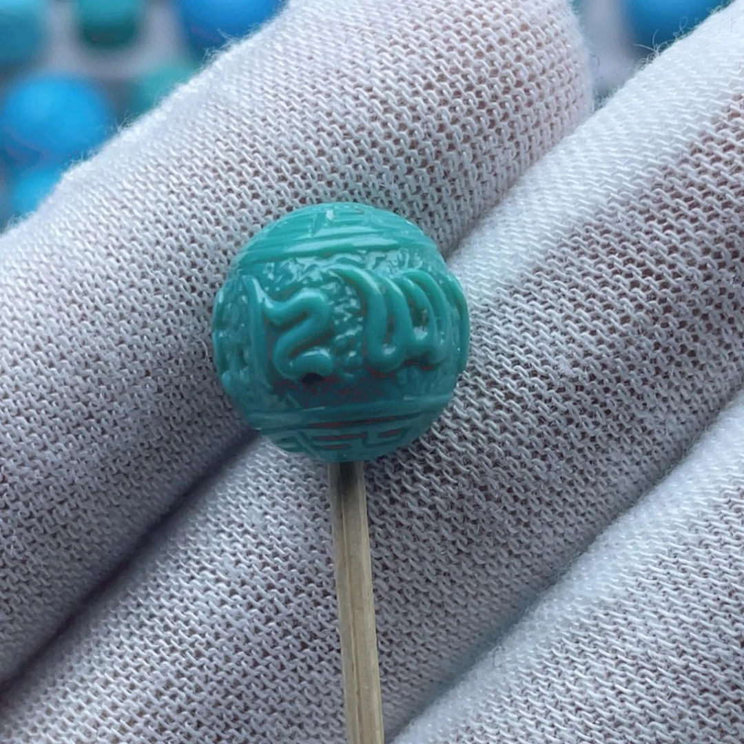 绿松石未镶嵌天然原矿绿松石雕刻件