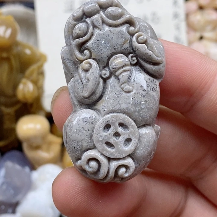 颈饰未镶嵌硅化珊瑚（珊瑚玉）A****y
