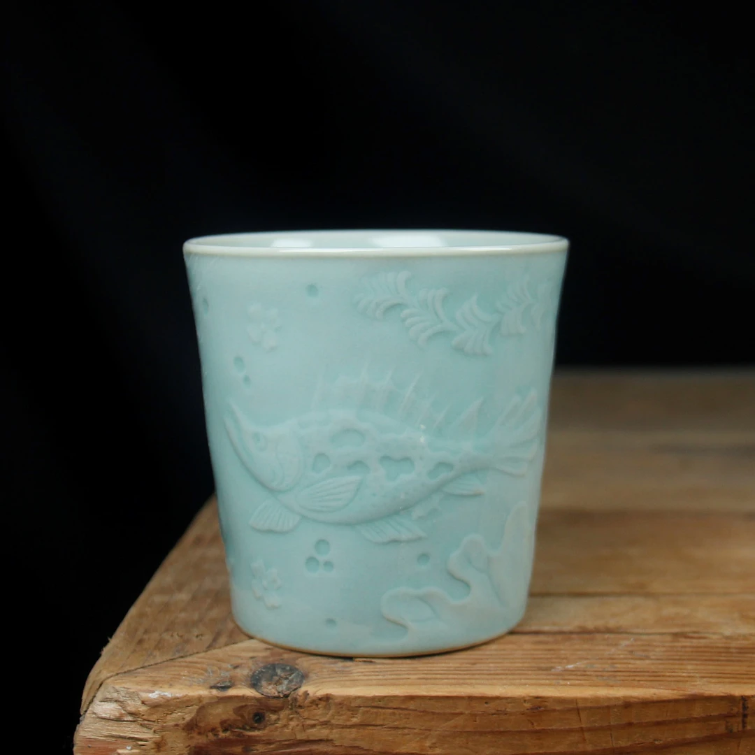 龙泉 粉青 鱼藻纹可乐杯