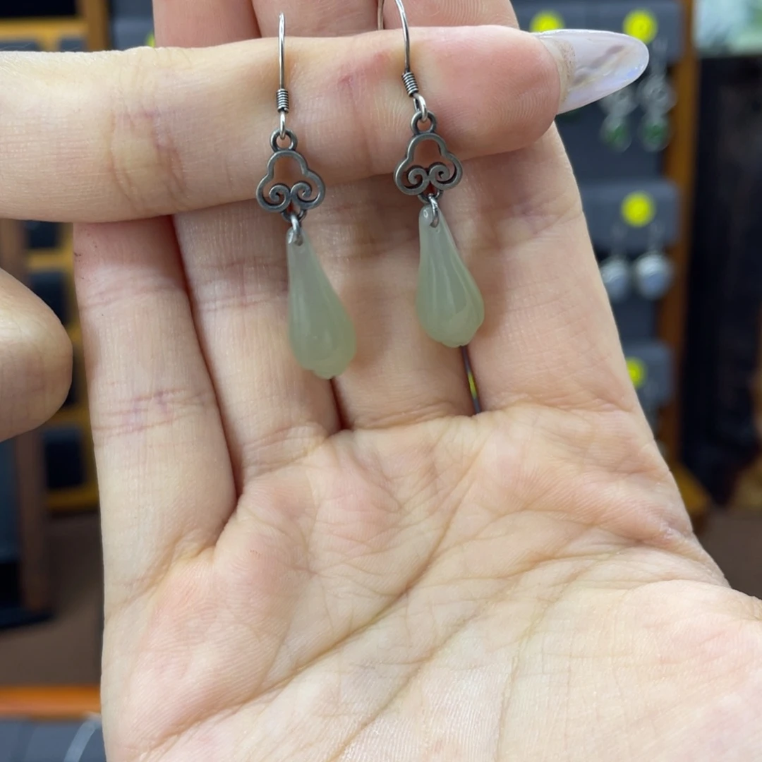 和田玉银S925镶嵌耳饰