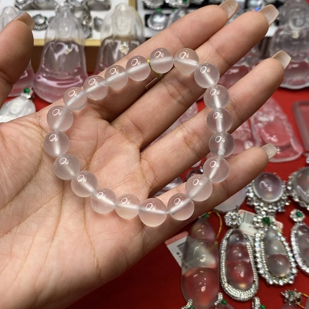 嗯****石英质玉未镶嵌手串