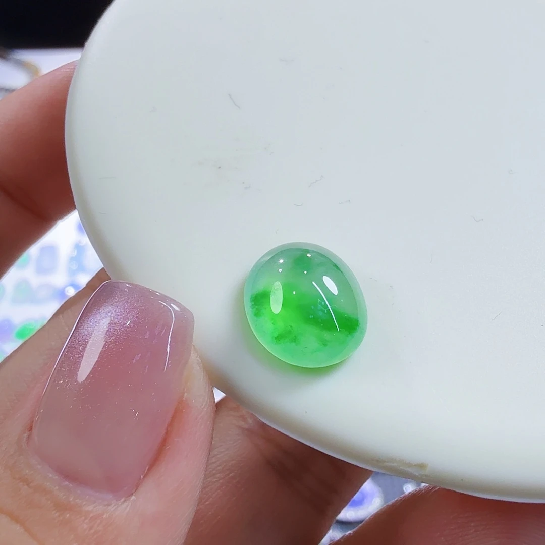 翡翠未镶嵌颈饰裸石