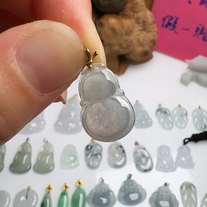 翡翠未镶嵌颈饰葫芦17
