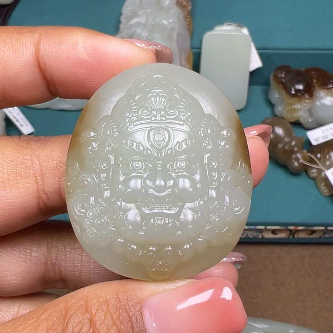 和田玉颈饰未镶嵌宝****石