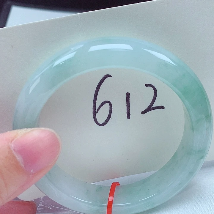 翡翠未镶嵌手镯翡翠