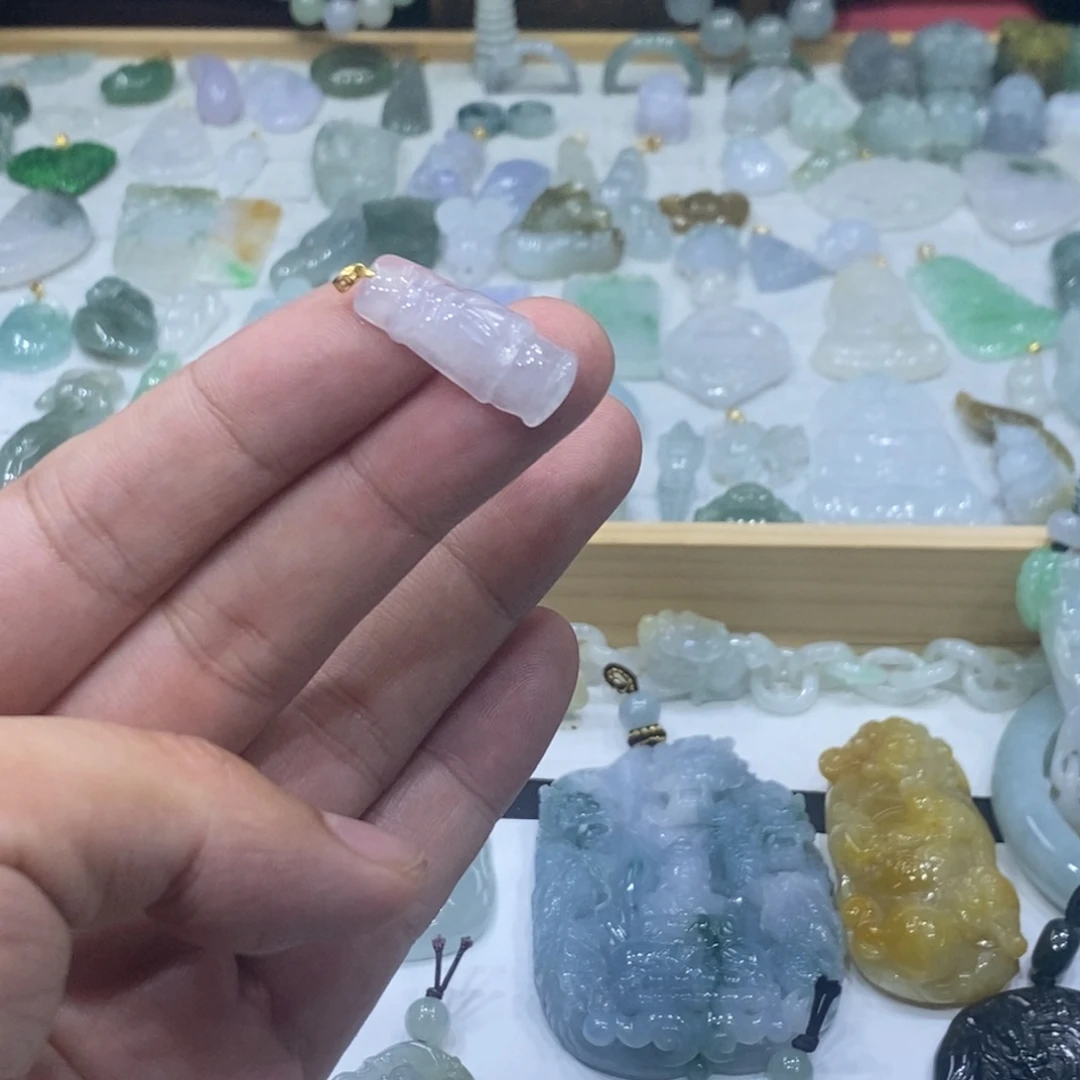 翡翠18K金镶嵌颈饰步步高升（竹节）