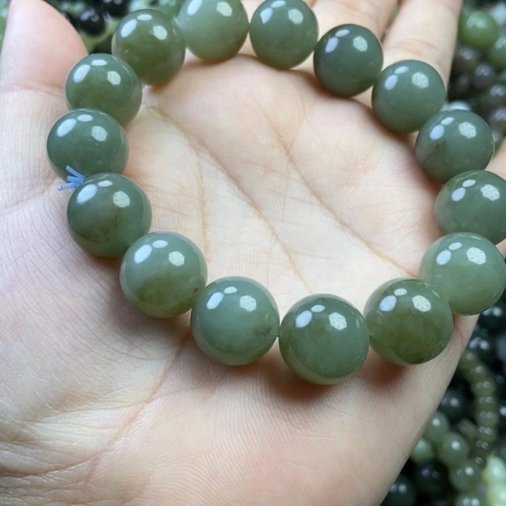 颈饰未镶嵌和田玉卡14