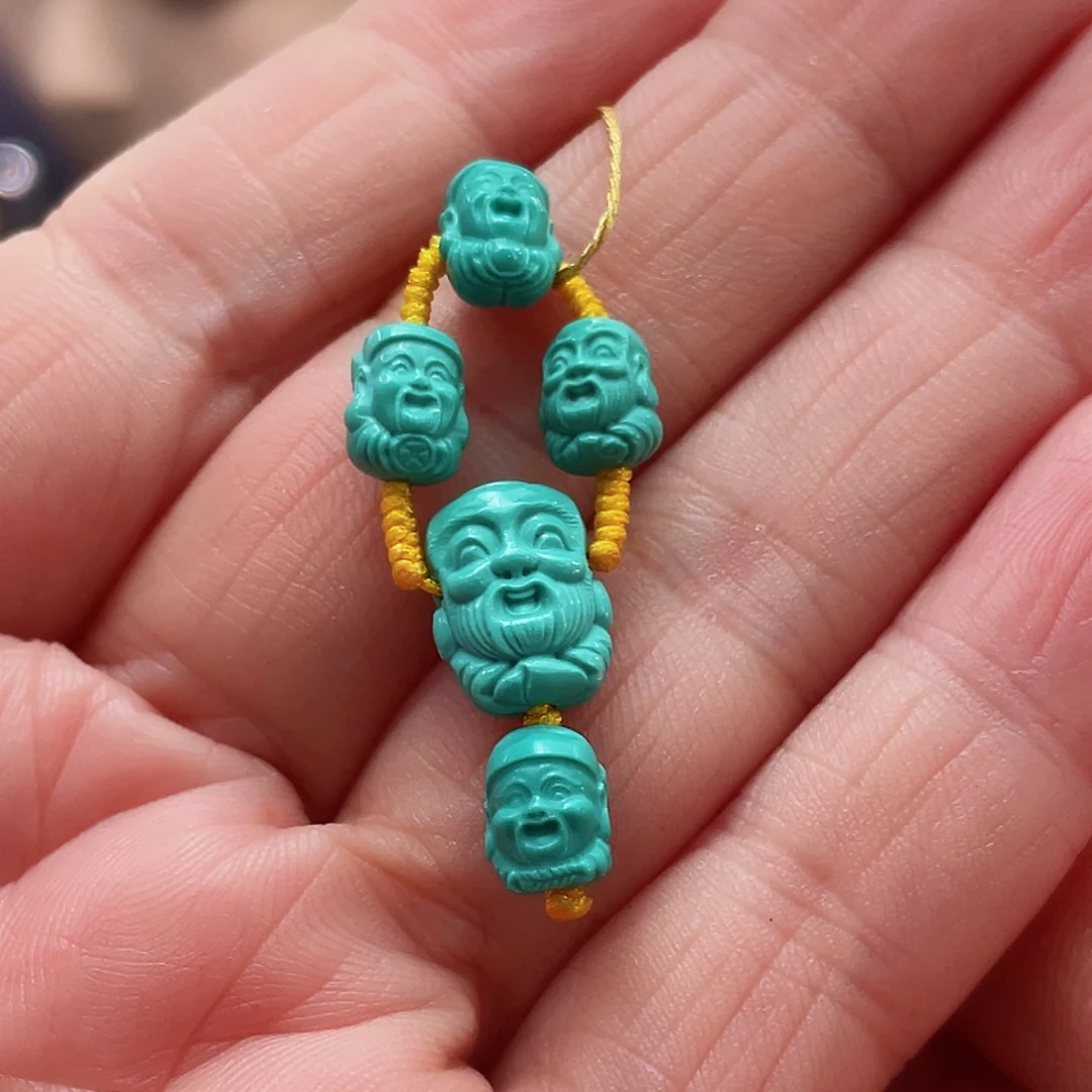 绿松石颈饰未镶嵌