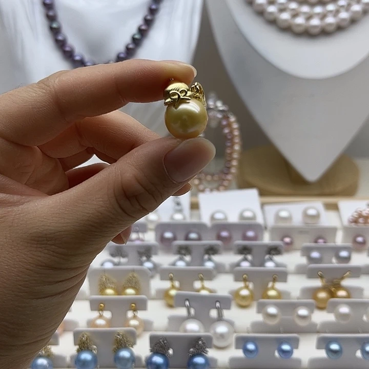 吊坠(赠链)银S925镶嵌淡水珍珠