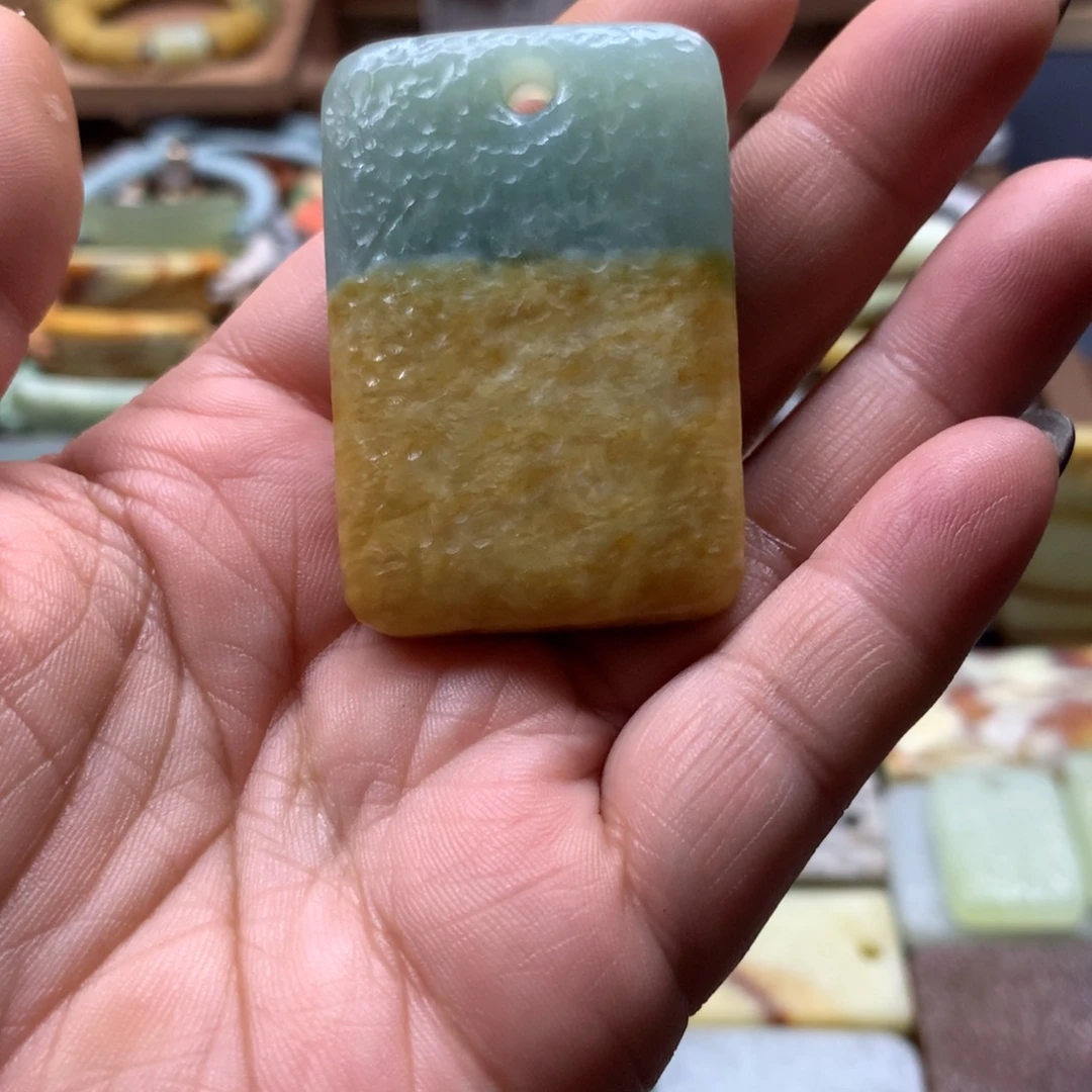 家***喵蛇纹石玉合金颈饰