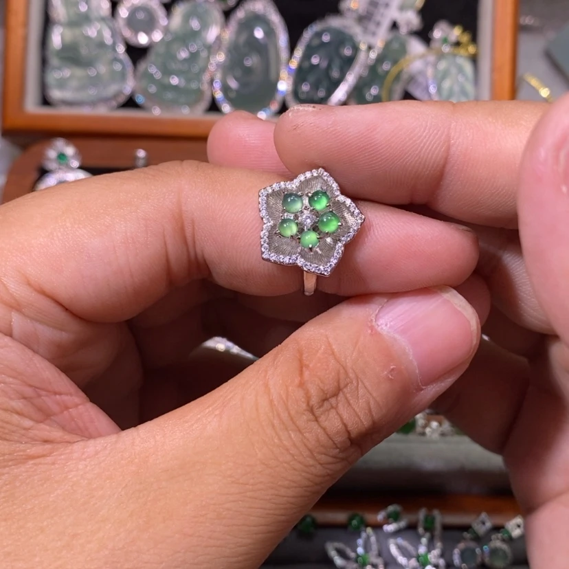 【闪购商品】翡翠未镶嵌颈饰天然