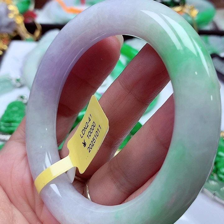 翡翠未镶嵌手镯翡翠