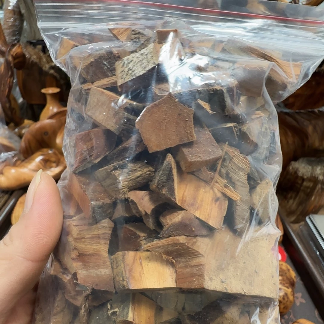 六***笛柏木（崖柏）太行黑油熏香块