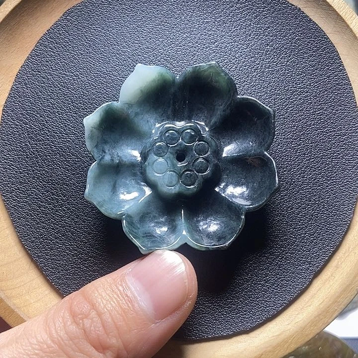 翡翠颈饰未镶嵌浮**雁缅甸a货