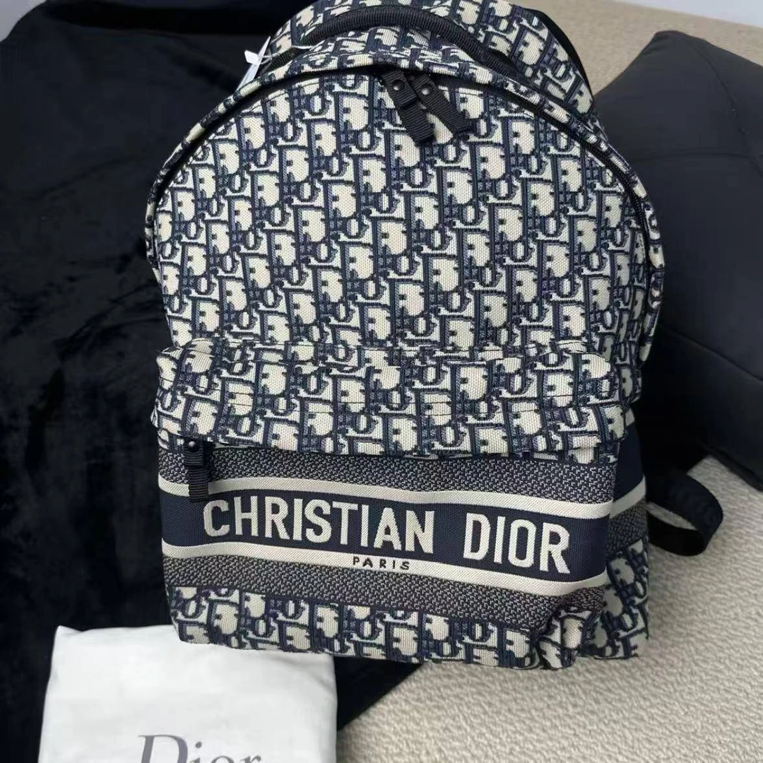 胖虎安安/迪奥/95新/公价0/箱包/两用包/31B2509220039