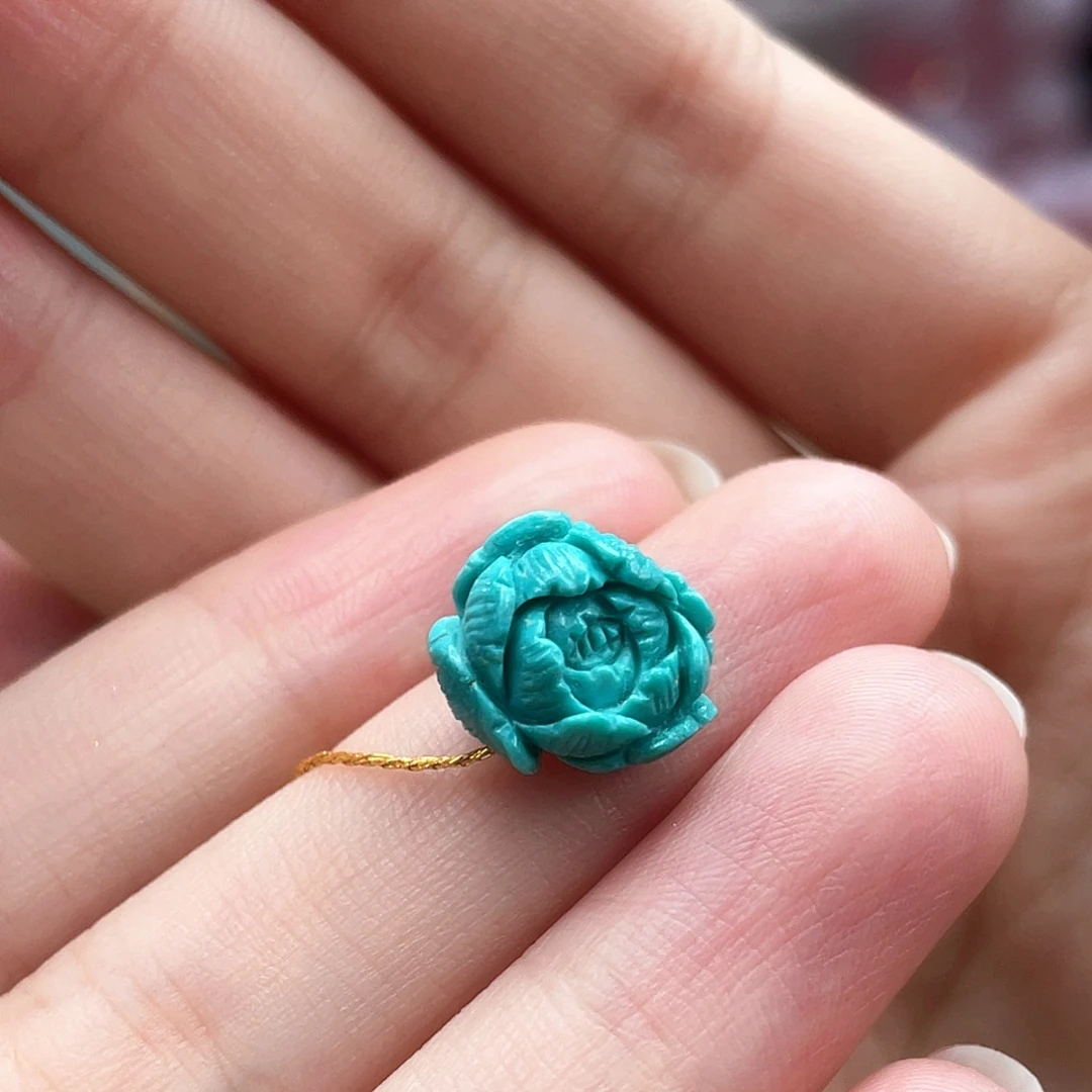 绿松石未镶嵌颈饰