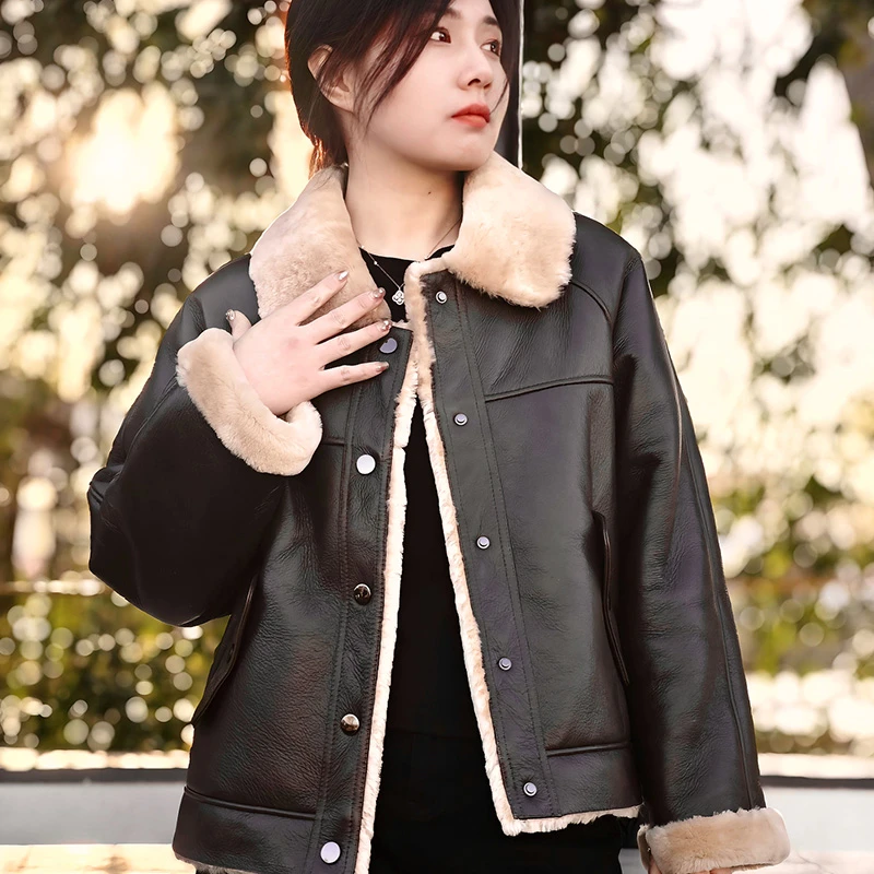 反季狂赔2025新款真皮皮毛一体女外套羊羔毛美利奴绵羊皮短款爆款