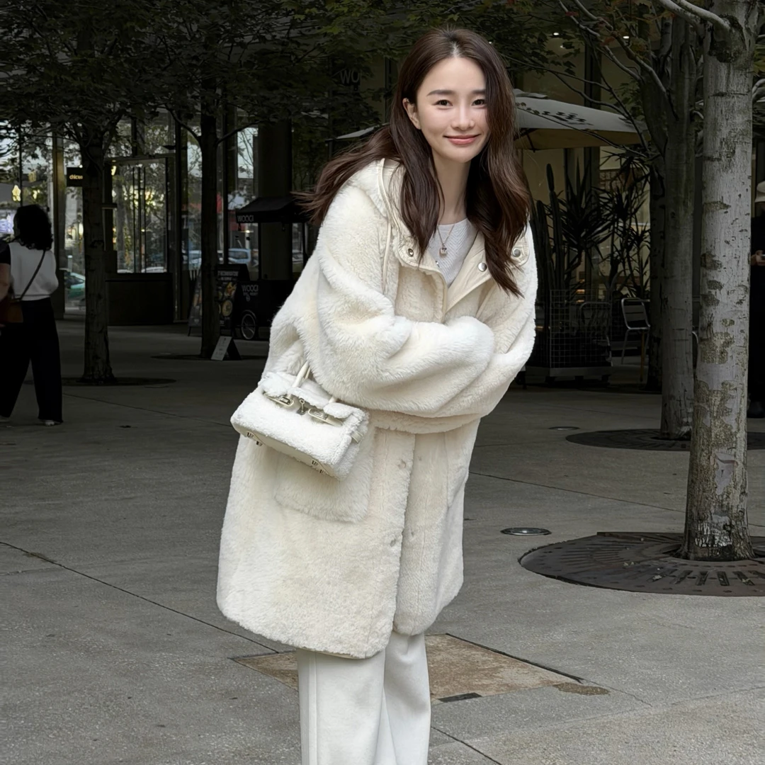 HELA AOMI “保命皮草.毛一体”羊毛革中长款连帽皮草CY5DC25167