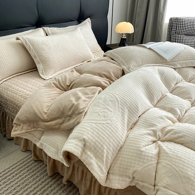 新款加厚高端牛奶绒床盖四件套6D雕花被套双面绒加绒冬季保暖床品