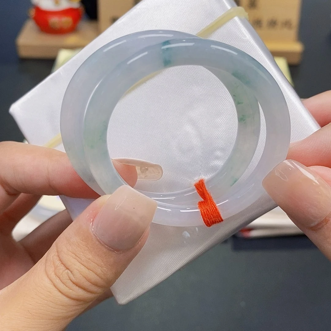 翡翠手镯未镶嵌童镯