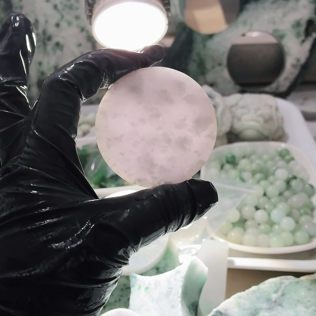 翡翠未镶嵌颈饰边角料