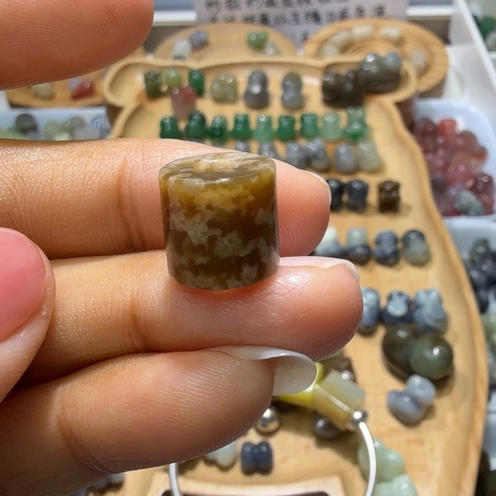 和田玉未镶嵌珠宝奇石