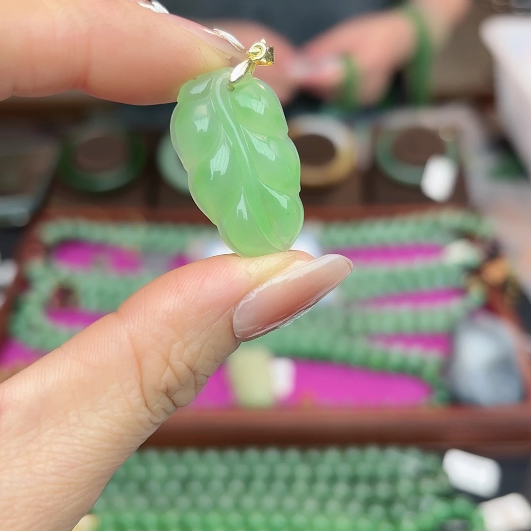 和田玉吊坠银S925镶嵌