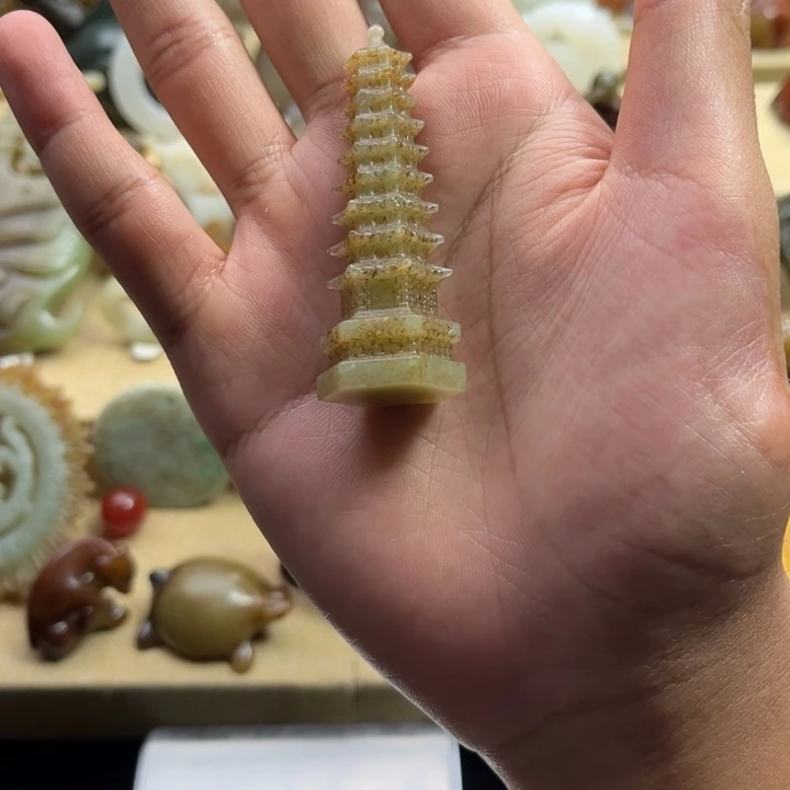 和田玉（糖玉）未镶嵌颈饰