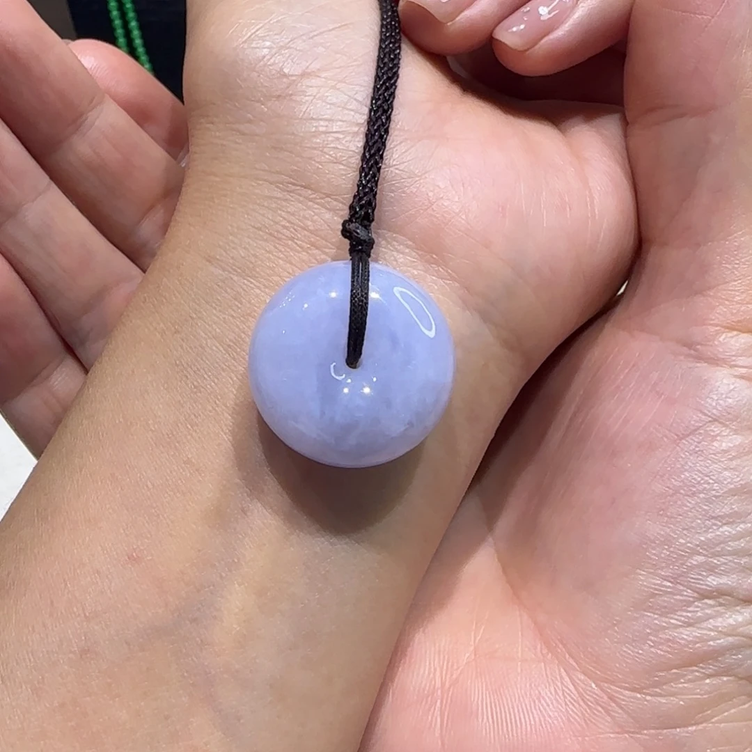 翡翠未镶嵌颈饰平安扣