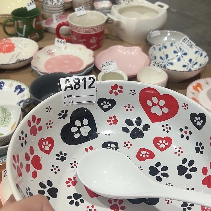 瓷陶瓷微微颤动了