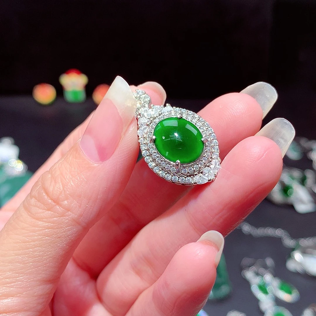 【闪购商品】翡翠吊坠(不含链)未镶嵌