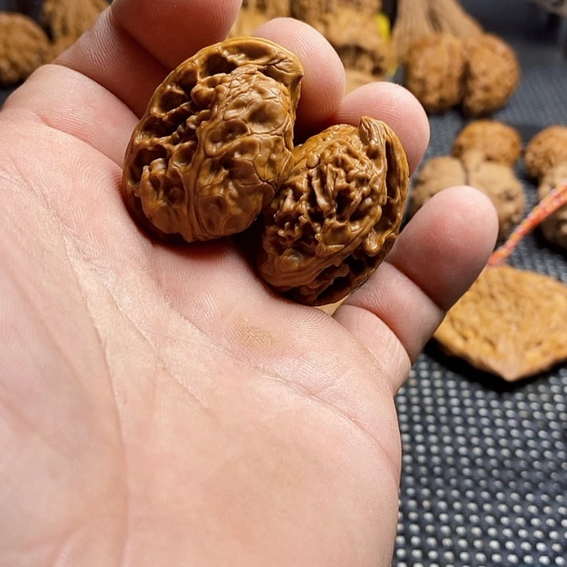 【闪购商品】吊坠文玩核桃灯**珊