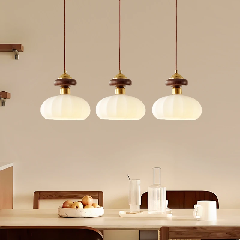 CASAGD中古侘寂风餐厅吊灯胡桃木色艺术复古飞盘三头餐桌吧台灯