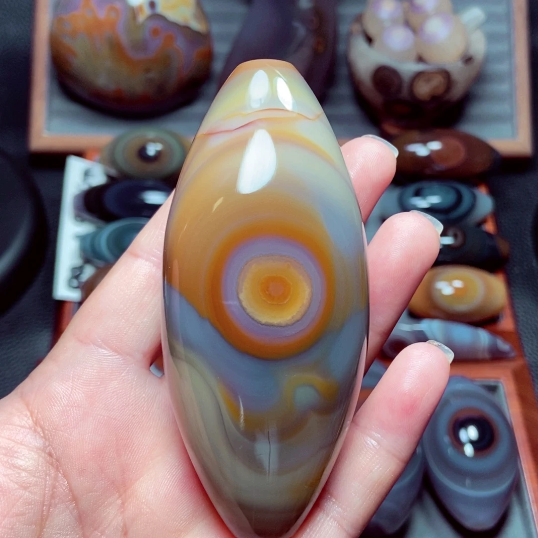 玛瑙/玉髓未镶嵌珠宝奇石